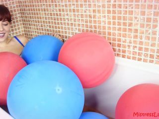 Balloon Bath latex MistressLucyXX-0