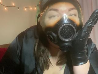 M@nyV1ds - rubberfoxx - Gloved GasMask BreathPlay with you-2