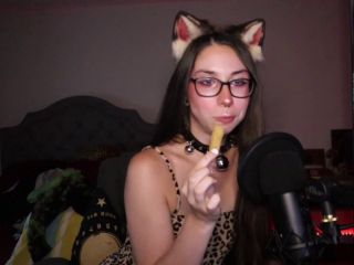 Kitty Seductively Eats Fishdicks-0