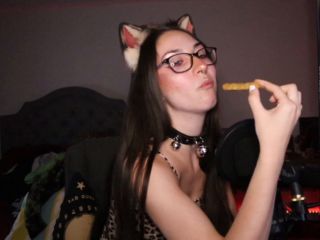 Kitty Seductively Eats Fishdicks-2