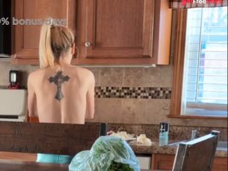 [GetFreeDays.com] Cooking Topless Tease Film POV Spare bedroom Porn Stream May 2023-9