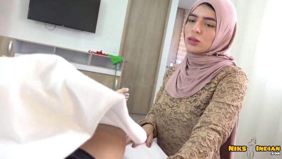 6221 Hijabi Bhabhi Jaan