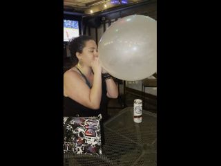 Many Vids - Buttplugbetty Blow To Pop At A Bar - Buttplugbetty-2