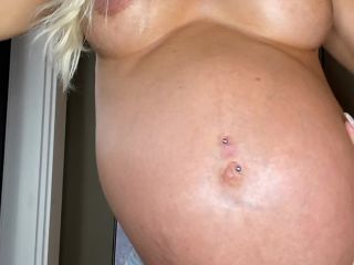 7129 Grace Squirts - My Very Pregnant Belly-3