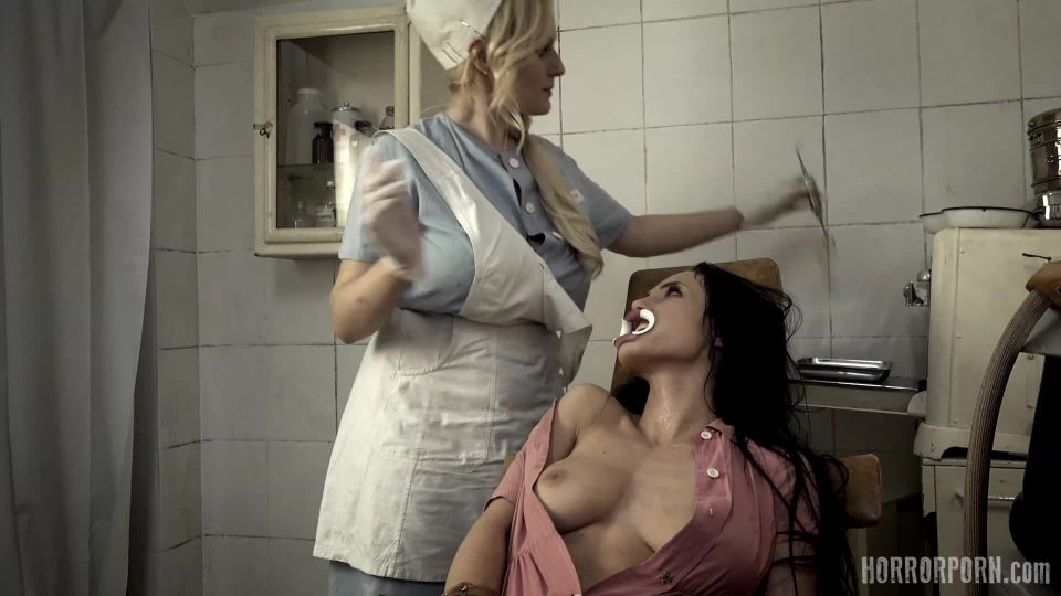 [HorrorPorn.com] DANTIST  (SONA MARTINI, ASSOCIATION WITH STOVIK PRODUCTIONS)