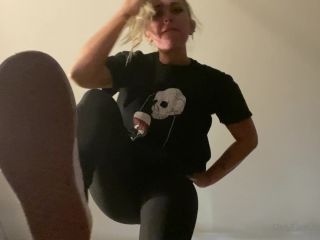 b findom  Giantess shrunken man in sweaty foot custom.,  on feet porn -0