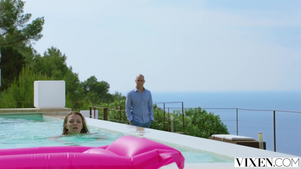 Mary Kalisy – Babysitting In Ibiza - Babysitting