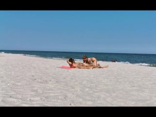 Sharing My Girl With a Stranger On The Public Beach  Threesome W...-2