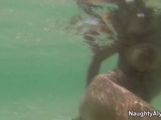 Candid Underwater  Cam-3