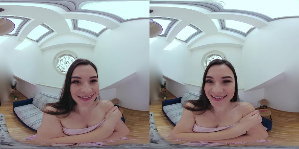 Hayli Sanders (VR Intimacy 008 - Raven Haired Beauty / 30.08.2019) [Oculus Go] (MP4 / UltraHD 2K) VRIntimacy | shaved pussy | solo female pregnant smoking fetish