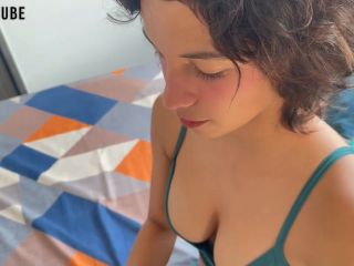 My New Neighbor Asks Me To Give Her A Massage As An Excuse To Fuck Her Hard And Cum In Her Pussy  Amateur porn  Julianapalvin -1