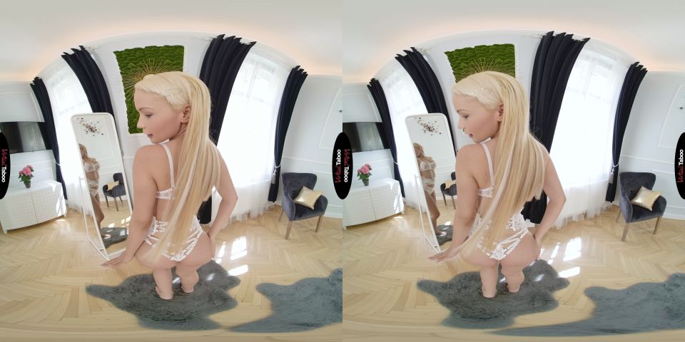 Virtual Taboo - Natasha Teen: No Panties Day - Blonde