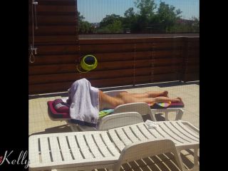 [Amateur] Wanking while my hot wife tanning her perfect ass. WetKelly-1