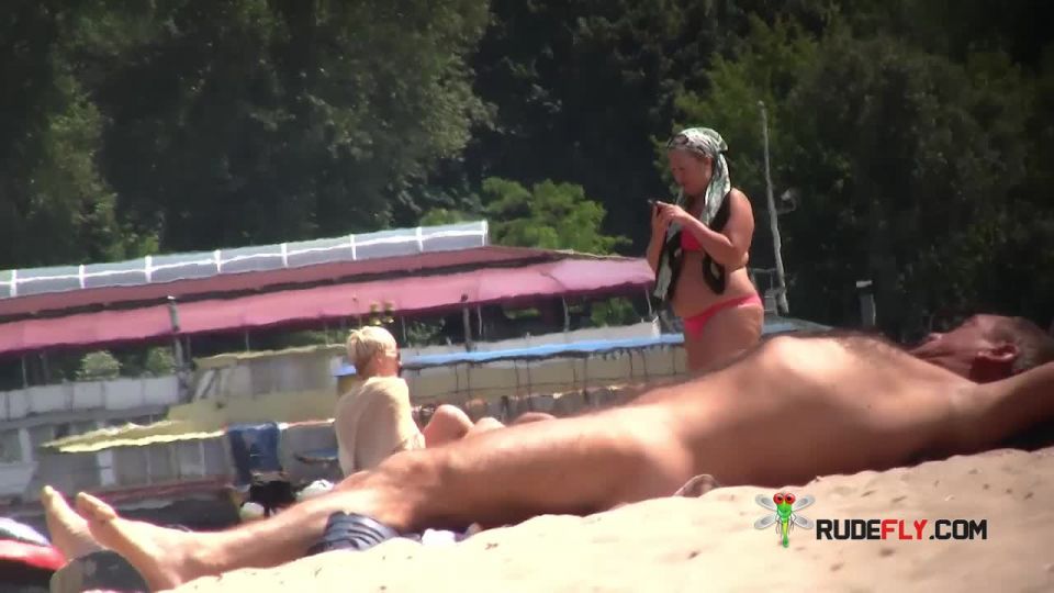 Voyeur cam  nude plage 1  2