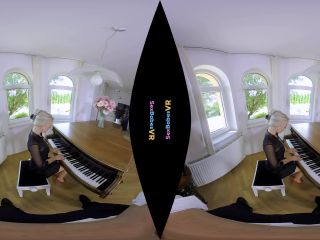 Licky Lex - The Pianist (Oculus) - xVirtualPornbb - (Virtual Reality)-0