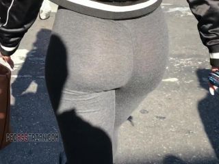 CandidCreeps 661 Strp Candid Creepshot Leggings Hd Free Video-3