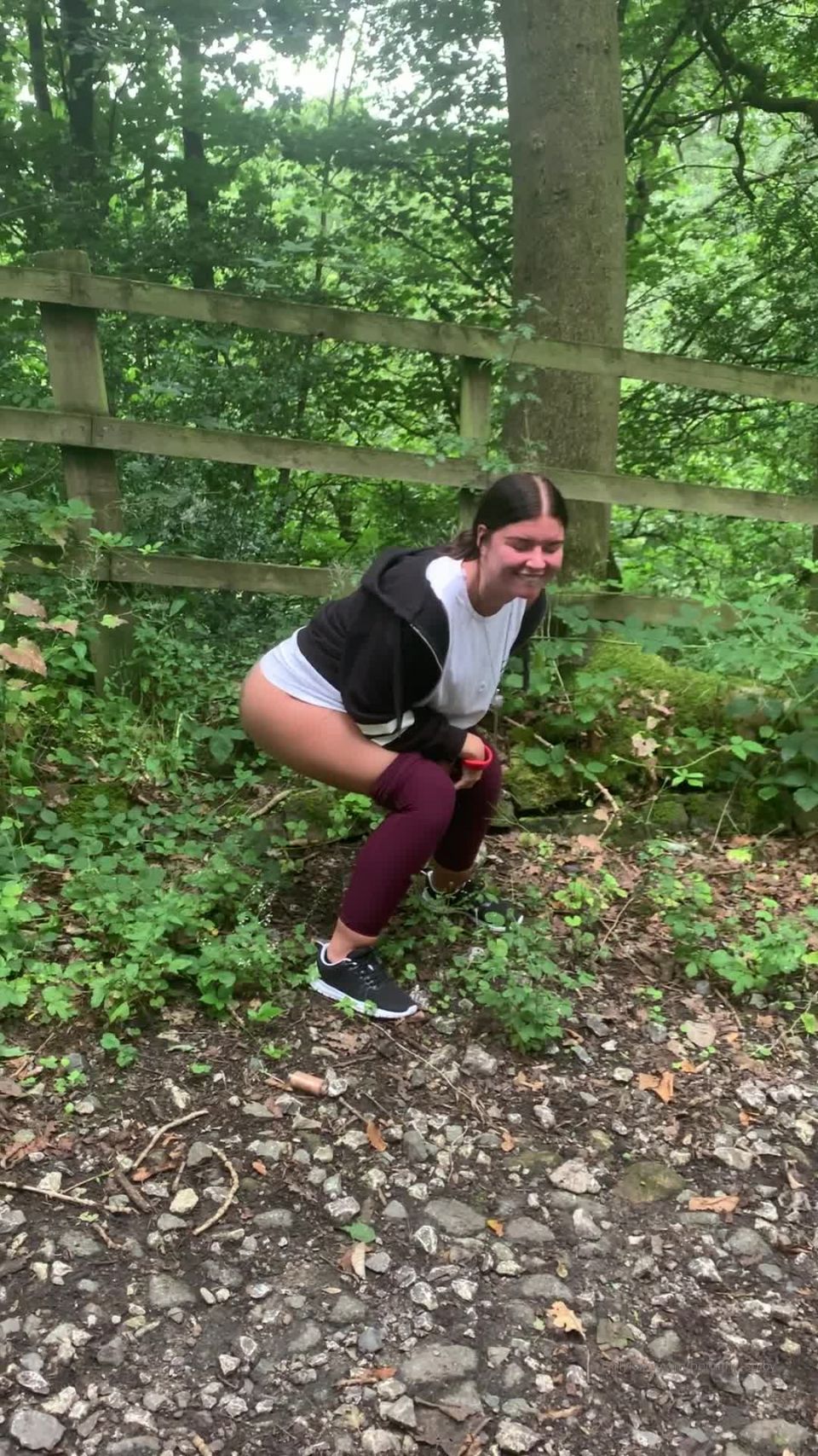 Onlyfans - Bethany spiby - bethanyspibyAfter many popular requests for water sports I decided to take a pisss in the public park - 28-02-2020