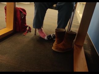 Mismatched socks and uggs!?-7