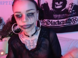 Spooky slut blow job with dildo dildo -0