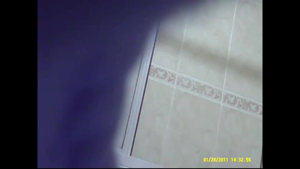 Little sister watched under a shower Voyeur!