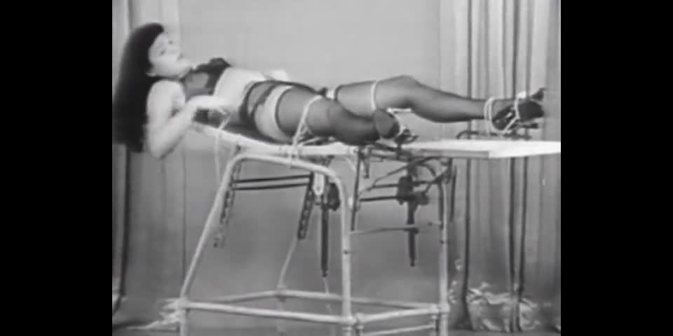 Vintage erotic and BDSM lezdom show (No audio but music)