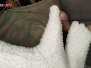 [GetFreeDays.com] Loulou Insisted on a SOCKJOB with her WHITE Fuzzy socks Adult Video June 2023-7