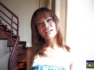 Watch Introducing Hung Ladyboy Pim-1