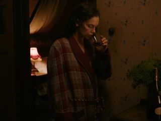 Ruth Wilson - Mrs. Wilson s01e01 (2018) HD 1080p!!!-3