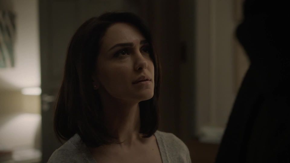 Nazanin Boniadi - Counterpart s02e05 (2018) HD 1080p - (Celebrity porn)