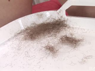 Rachel Dark Wants You To Watch Her Shave Her Pussy Hairy-3