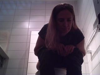 Voyeur - Swiss Toilet 9 | voyeur | voyeur -0