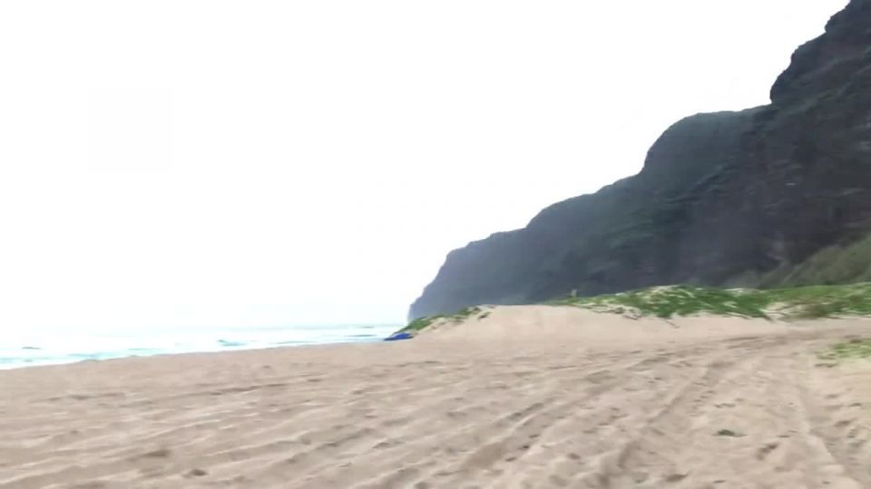 G09793 Teens Fuck Raw On Public Beach