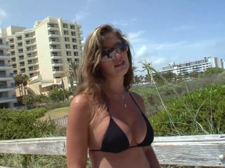 Big Boobs Bitch Picked Up On Beach-0