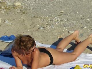 Real amateur topless milfs - voyeur beach hd video-3