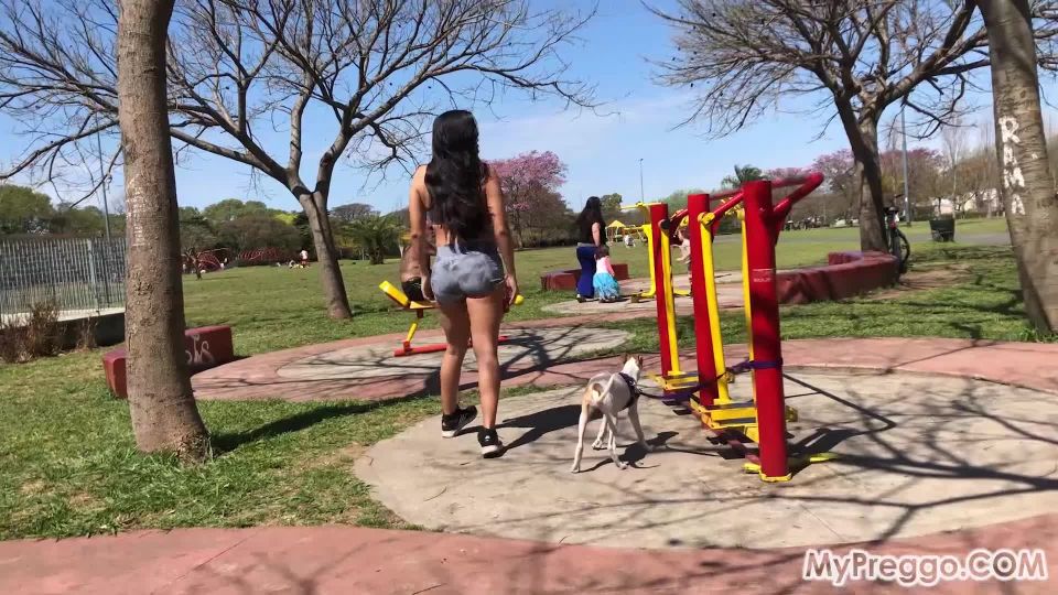 Maria Conejos - Maria Flashes You in the Park ... With a Surprise Ending (10.10.2020) *