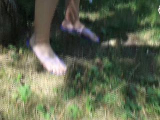 Public Dirty Bare Feet In Park (Flip Flops, Public Foot Teasing, Long T-0