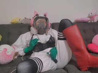 SleepyBabeZzz - Masturbating in PPE gear and lingerie - Mask fetish-4