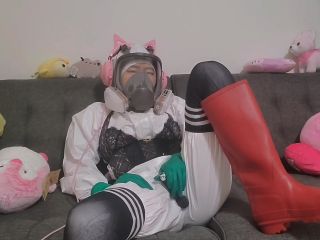 SleepyBabeZzz - Masturbating in PPE gear and lingerie - Mask fetish-5