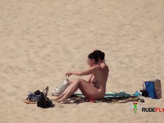 Everything this teen naturist does looks really  hot-4