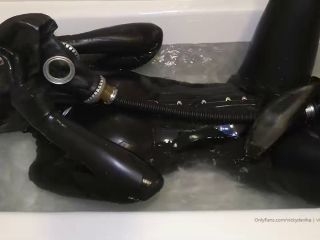 [GetFreeDays.com] Gas Mask And Rebreather Bags Underwater Part 1 Of 2 latex skirt porn-0