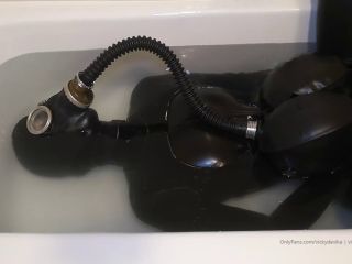 [GetFreeDays.com] Gas Mask And Rebreather Bags Underwater Part 1 Of 2 latex skirt porn-3