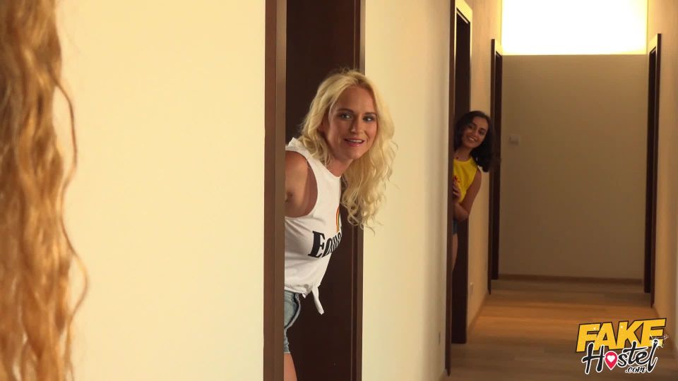 Rossella Visconti, Shona River, Yasmeena in BnB Room Sneak 1080p Fu...