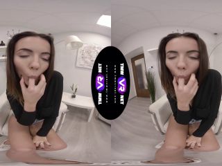 TmwVRnet  Desperate Masturbation By Dissatisfied Beauty-1