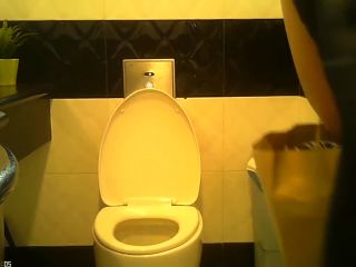 Online Tube Voyeur in Public Toilet - voyeur-3