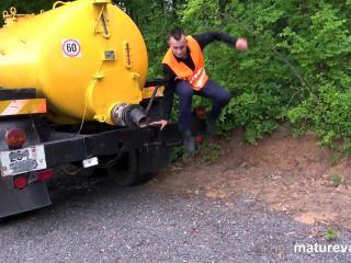 Mature Van - Lazy Road Worker Fucking For Free: Ella P. - High heels-1