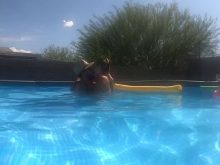 9 Months Pregnant Pool Sex 1080p-5