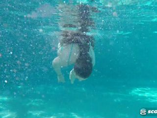 Big Boobs Underwater(Hardcore porn)-2