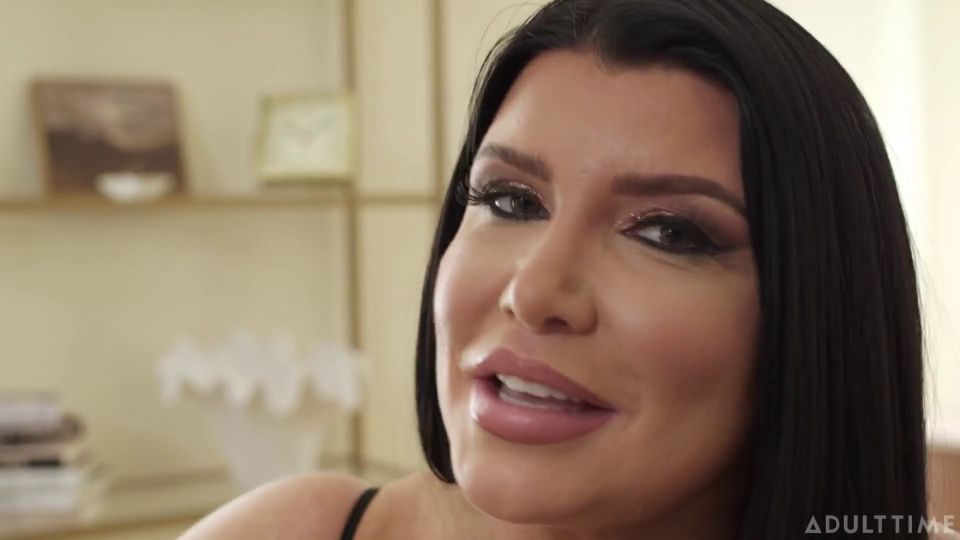 6299 Up Close With Romi Rain