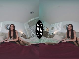 UP CLOSE VR  POV Hot Babe Jade Kimiko Struggles Taking Your MASSIVE Coc-1