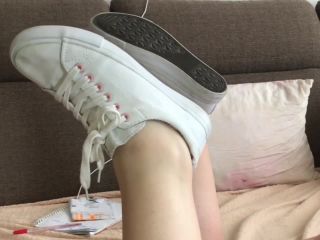 Took the sneakers off, then fucked her young soles - FOOTJOB close up 4K-0